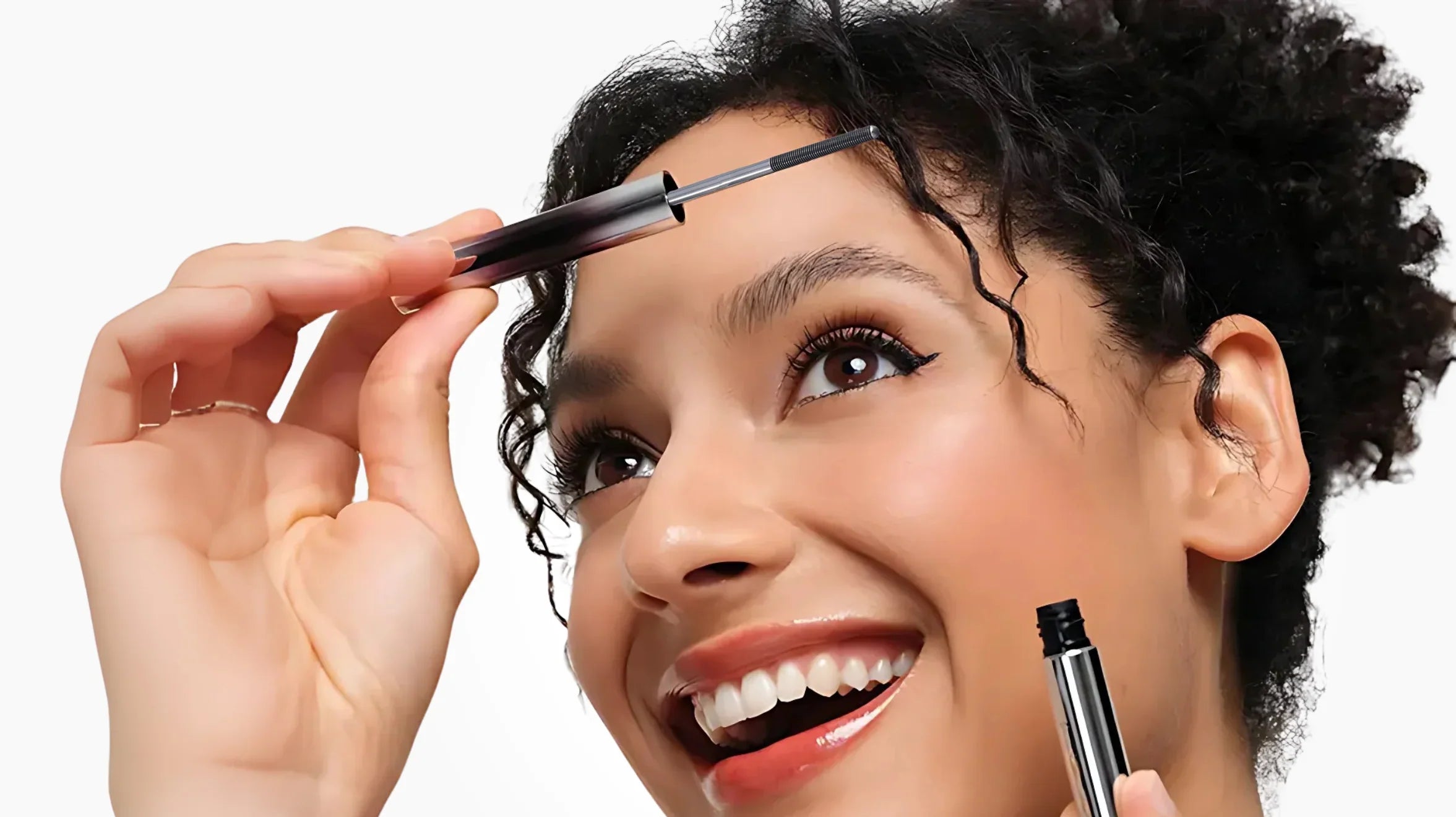 Nora mascara